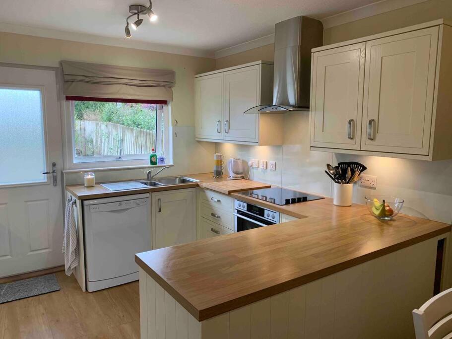 Relaxing 3-Bedroom Home Portree Luaran gambar